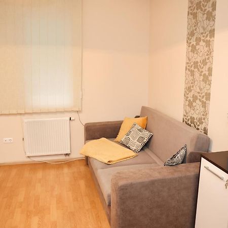 Charming & Unique Apartment In Budapest Vibrant City Center ภายนอก รูปภาพ