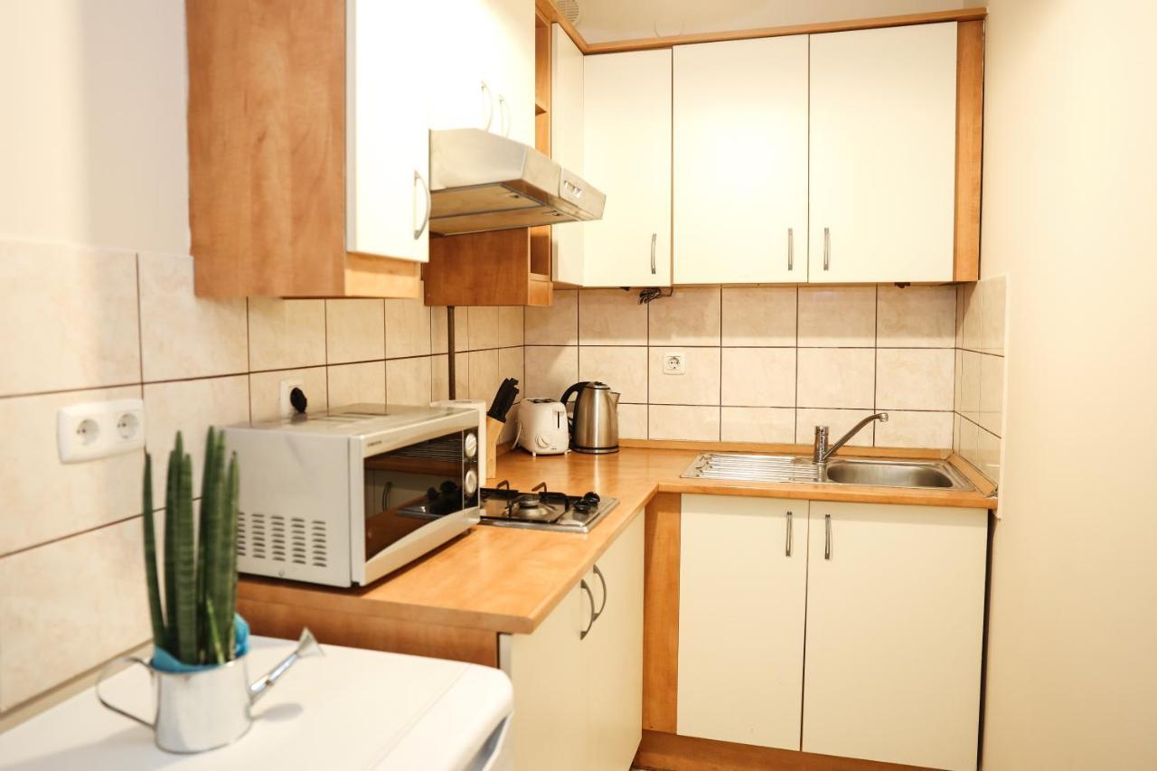 Charming & Unique Apartment In Budapest Vibrant City Center ภายนอก รูปภาพ